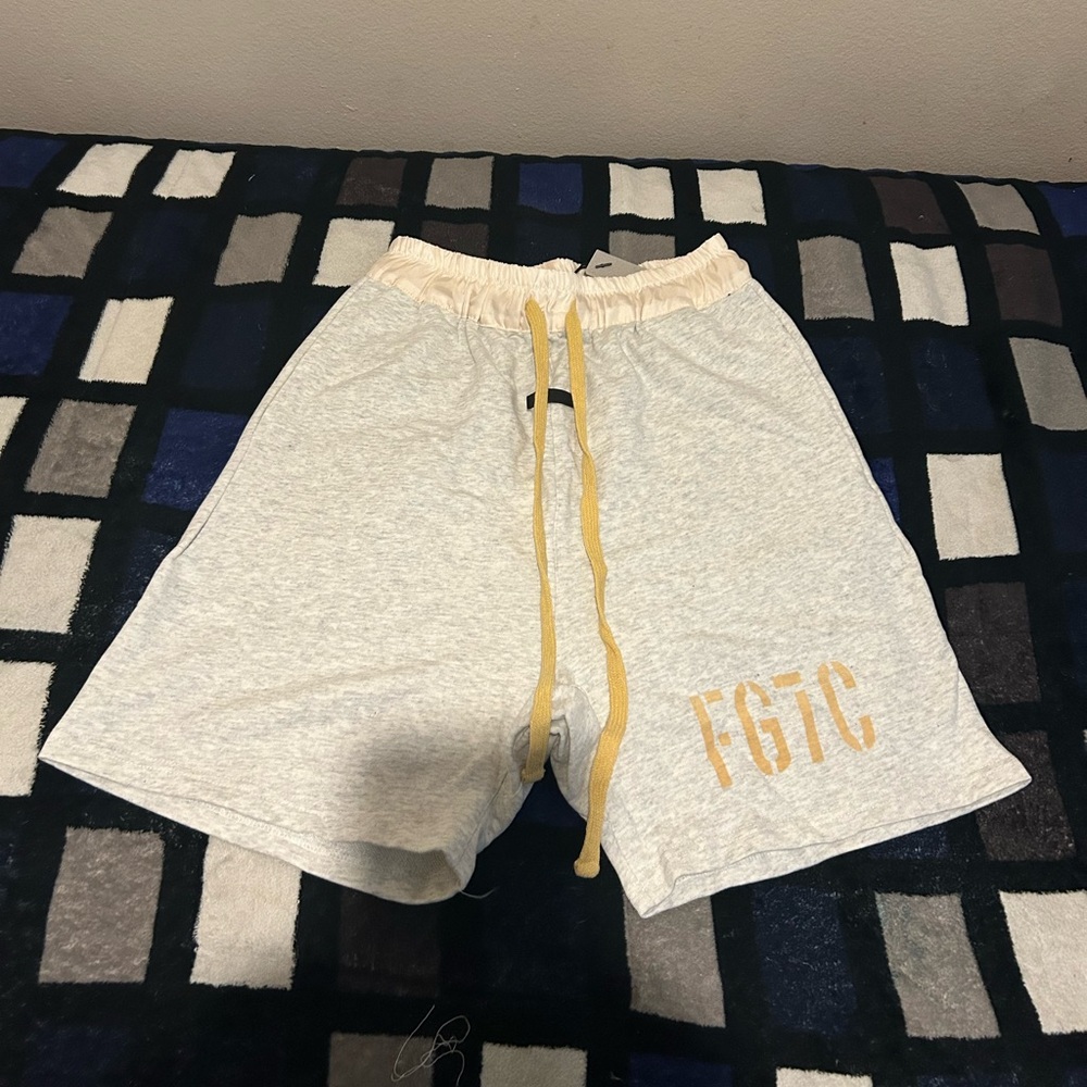 Fear of god essentials sweat shorts